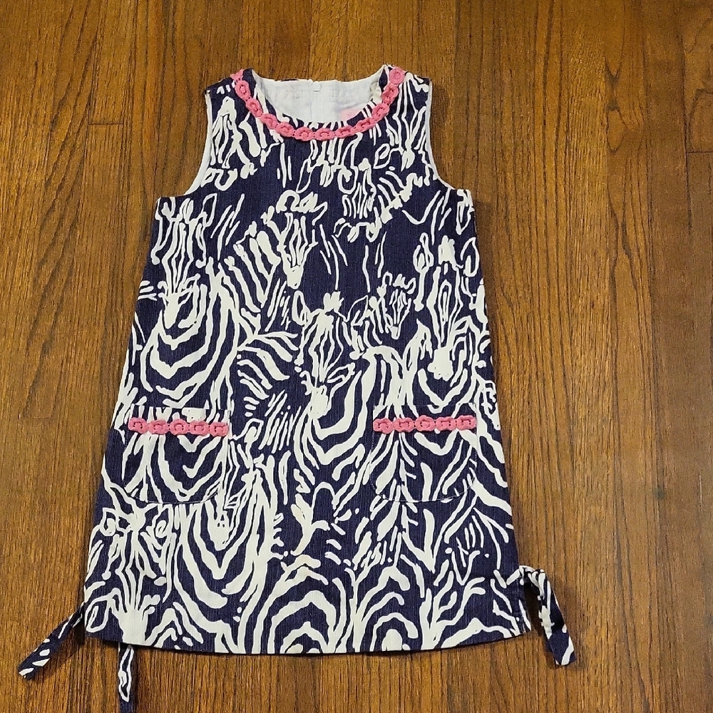 Lilly Pulitzer Blue and White Sleeveless Sheath Dress